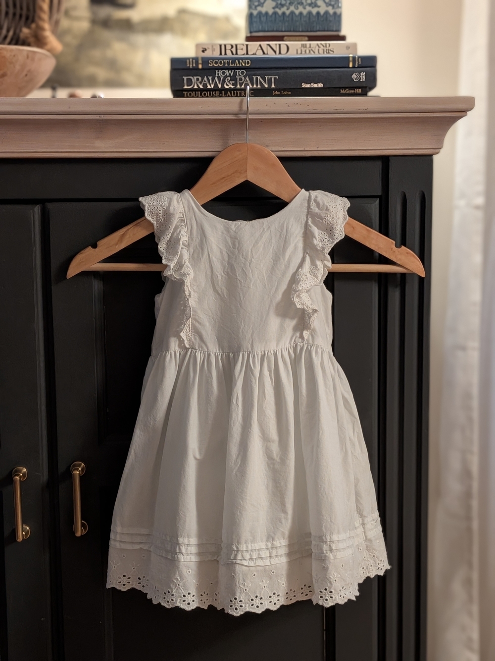White Eyelet Flutter-Sleeve Kids Dress